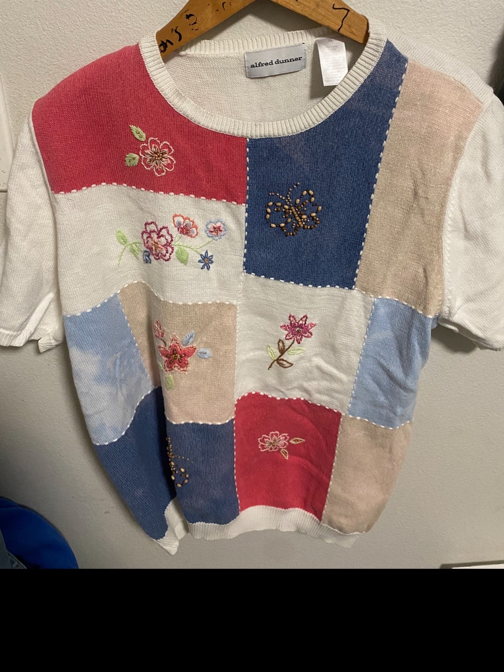 Alfred Dunner White Crewneck Blouse with Blue and Red Trim Size XL